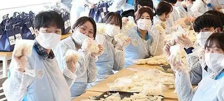 Number of foreign students in South Korea surpasses 310,000 for 1st time, ETEducation