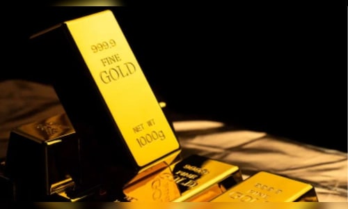 Wild gold moves trap both bulls and bears