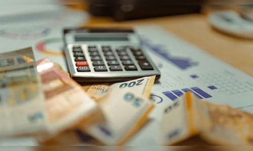 Rupee breaches 95 per dollar for the first time