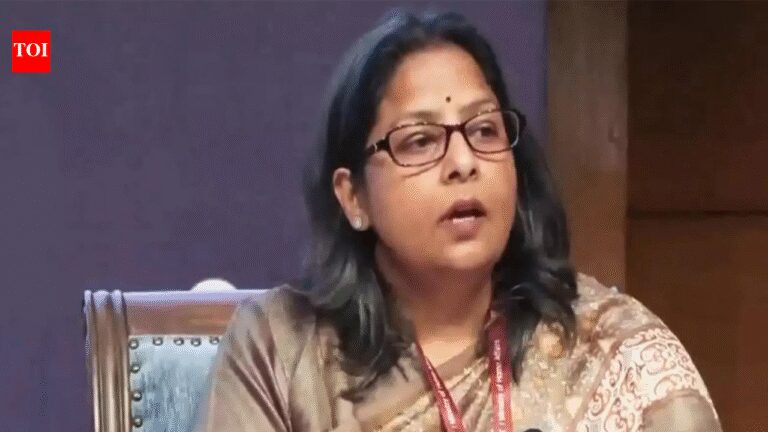 Crude oil stocks adequate, refineries running at full capacity & petrol pumps operating normally: Govt