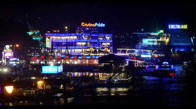 Panaji activists urge govt to remove illegal casino ads | Goa News