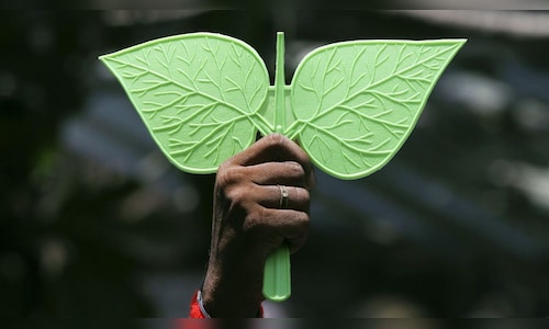 AIADMK’s 2026 poll pitch in Tamil Nadu: Free bus travel for men, housing for the poor