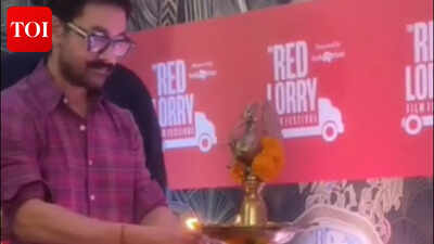 Aamir Khan takes off shoes to light lamp at film festival; wins hearts online |
