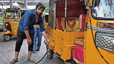 Hyderabad fuel rush: Long queues choke petrol pumps despite assurance | Hyderabad News