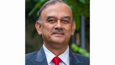 Chairman’s abrupt exit sinks bank’s stock by 5%