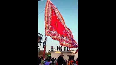 In Hazaribag, Ram Navami flag stitched by minority community tailor flies high | Ranchi News