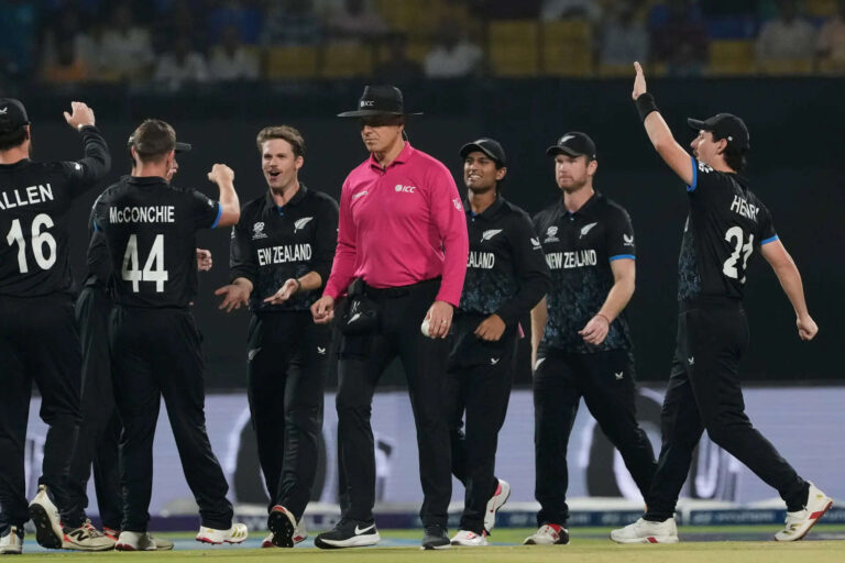 NZ vs SA Live Score, 3rd T20I: New Zealand opt to bowl against South Africa