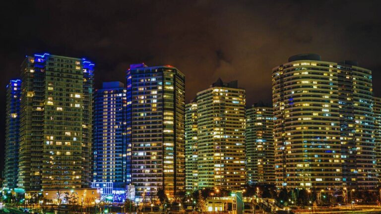 Top 5 luxury real estate hotspots in Gurgaon for future growth