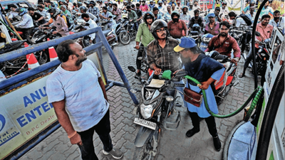 Credit stand-off hurts Hyderabad’s fuel flow, panic buying leaves 40% pumps dry | Hyderabad News