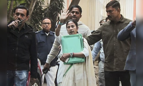 Mamata accuses BJP–EC ‘conspiracy’ as sit-in begins in Kolkata