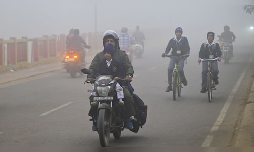 Dense fog, cold wave alert in UP: Schools closed in Bareilly, timings changed in Lucknow, Rampur