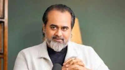 Acharya Prashant Quote: Quote of the day by Acharya Prashant: “The quality of this moment decides the quality of life. If this is life, then the worthiness of this moment is the worthiness of life”