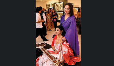 Women at work: Stories from the margins come alive in photographs | Events Movie News