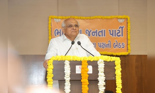 Gujarat passes Bill extending work hours, permitting night shift for women in shops