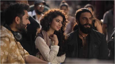 ‘Dhurandhar: The Revenge’: Sara Arjun’s tribute to Aditya Dhar and unsung heroes amid box office run, shares BTS pics | Hindi Movie News