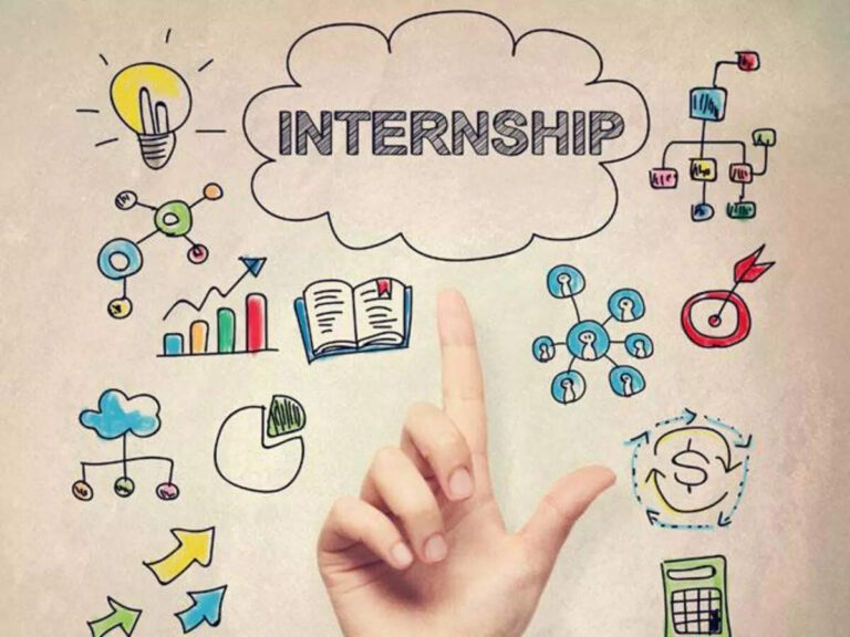 Gujarat universities make internships compulsory for external students, ETEducation