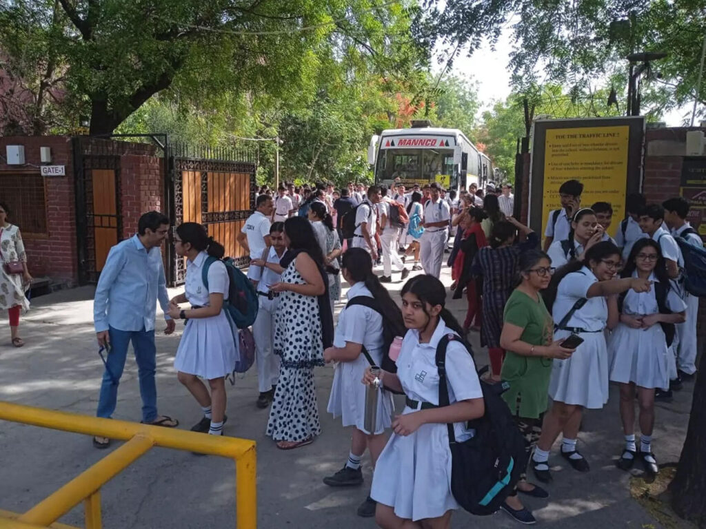 No forced purchases, cap on fee hike at 7.23%; uniform change barred for 5 years in Noida schools, ETEducation