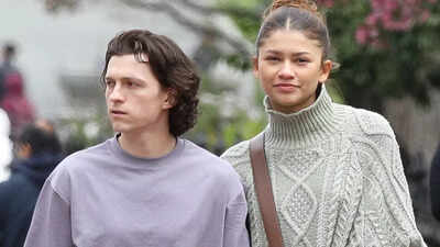 Tom Holland and Zendaya spotted at Sadie Sink’s ‘Romeo and Juliet’ performance |