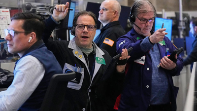 US stock markets today (April 2, 2026): Wall Street slides as oil tops 0 after Trump vows escalation; Dow falls 545 points, S&P 500 down 1.1%