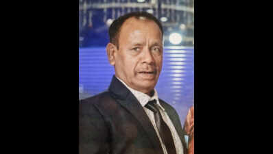 Senior citizen crossing road near DLF Cyber Park in Gurgaon run over by car | Gurgaon News