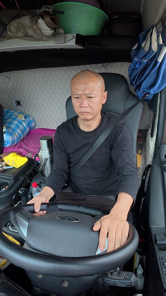 Soaring Fuel Prices Squeeze China’s Frugal Truckers