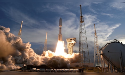 Amazon to acquire satellite firm Globalstar for .6 billion, takes on Elon Musk’s Starlink