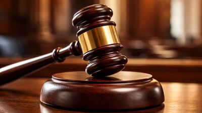 Father cannot escape responsibility by understating income: Delhi High Court reduces maintenance to Rs 25,000 for three children