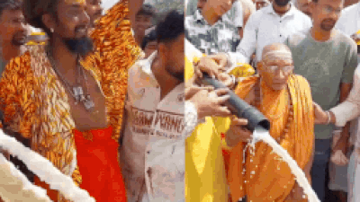 11K Litres Of Milk Poured Into Narmada: 11,000 litres of milk poured into Narmada River at closing of 21-day ‘Mahayajna’ | Bhopal News