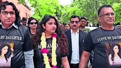 ‘Her dignity matters more’: Retired judge greets divorced daughter with band-baaja in UP | Meerut News